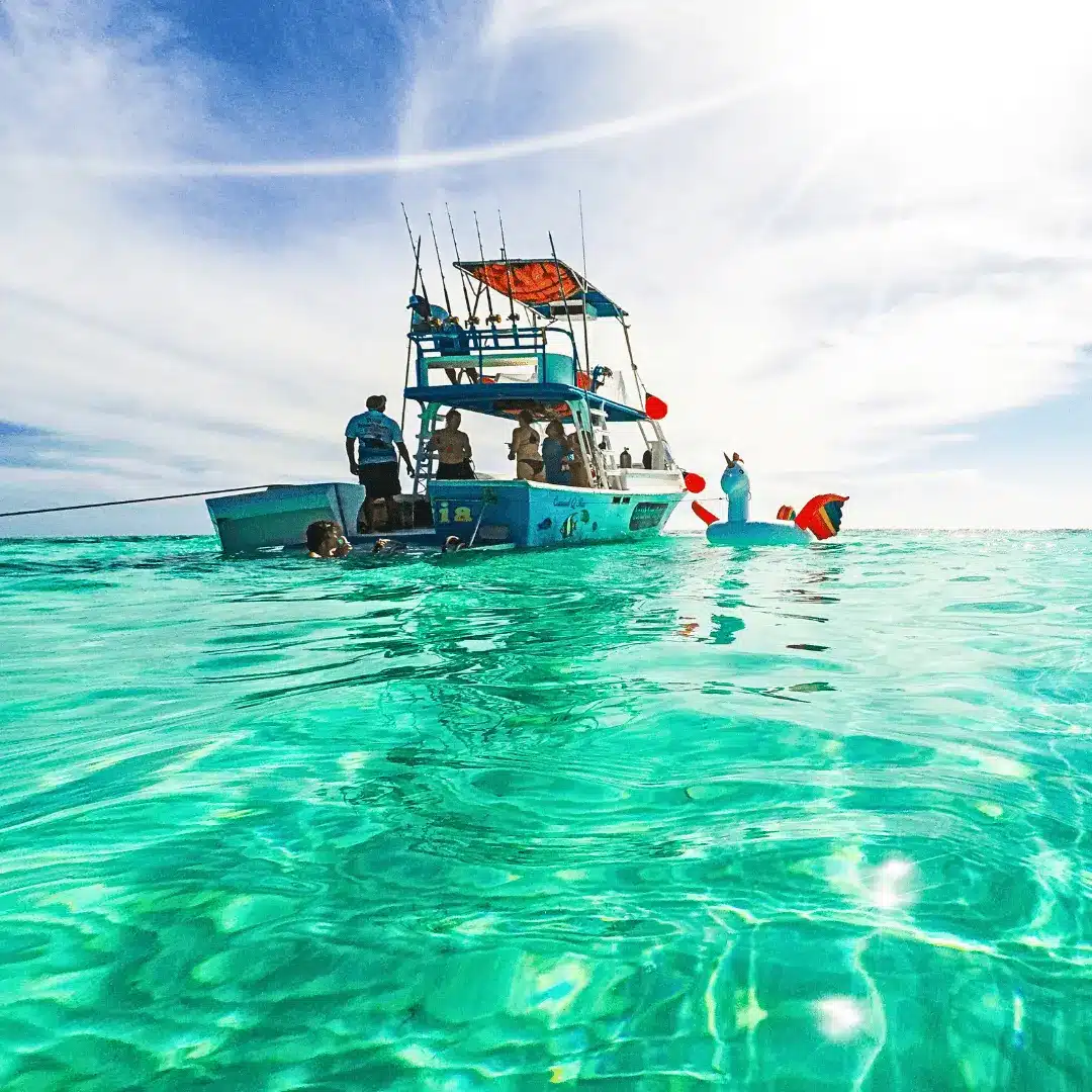 Boat tour to El Cielo with clear turquoise waters. El Cielo Cozumel