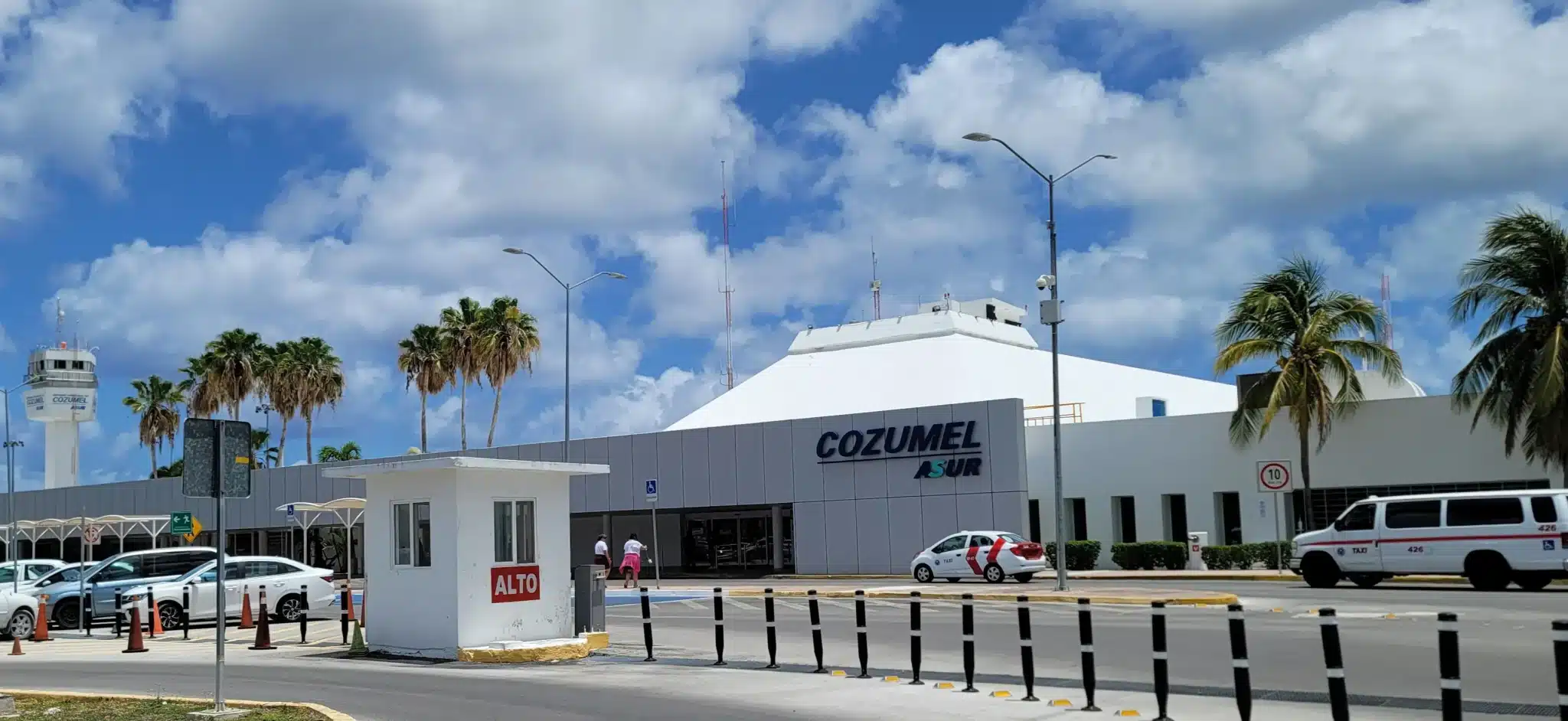 Cozumel airport: state-of-the-art facility.
