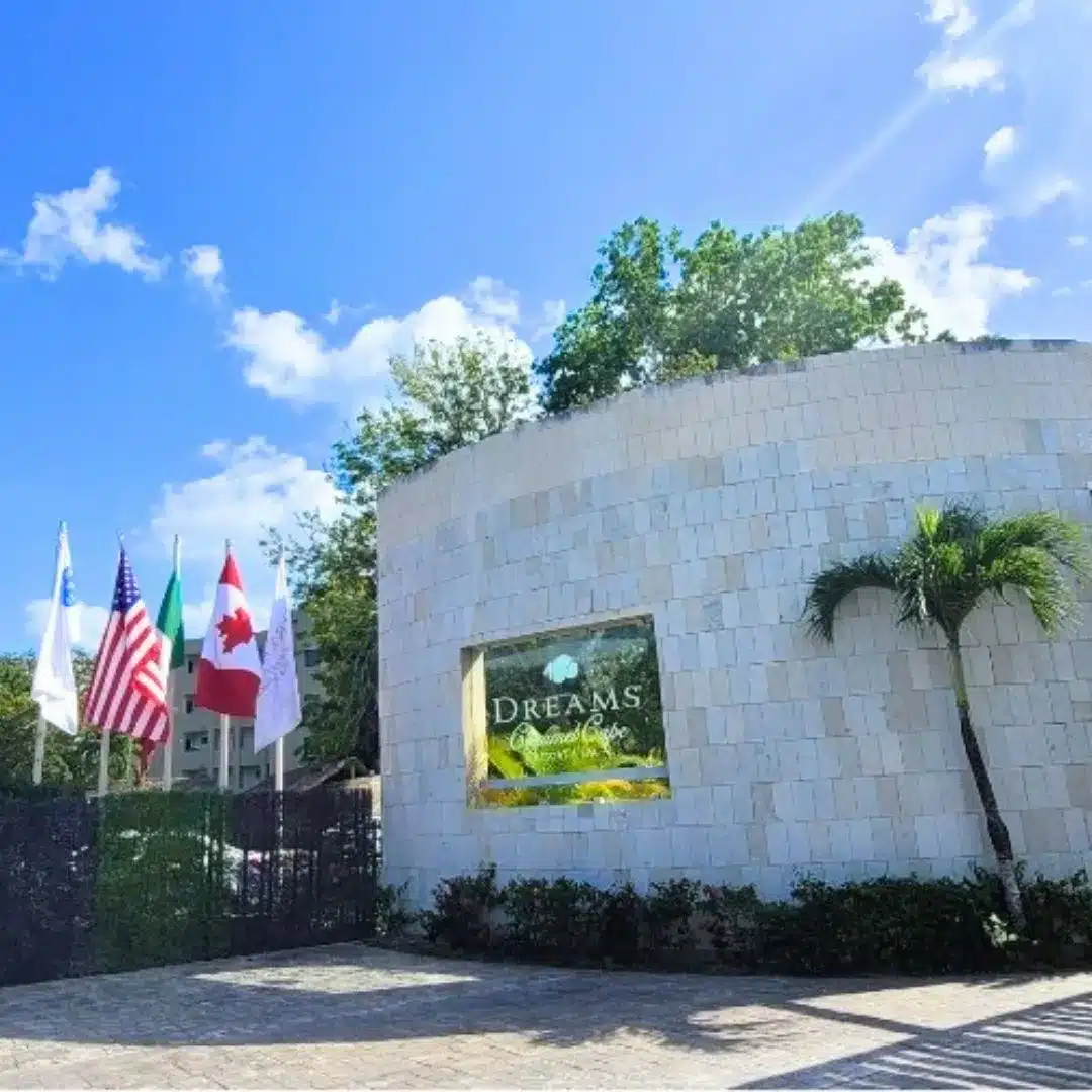 Dreams Resort Cozumel, offering teen lounges and spa for parents, ideal for families.