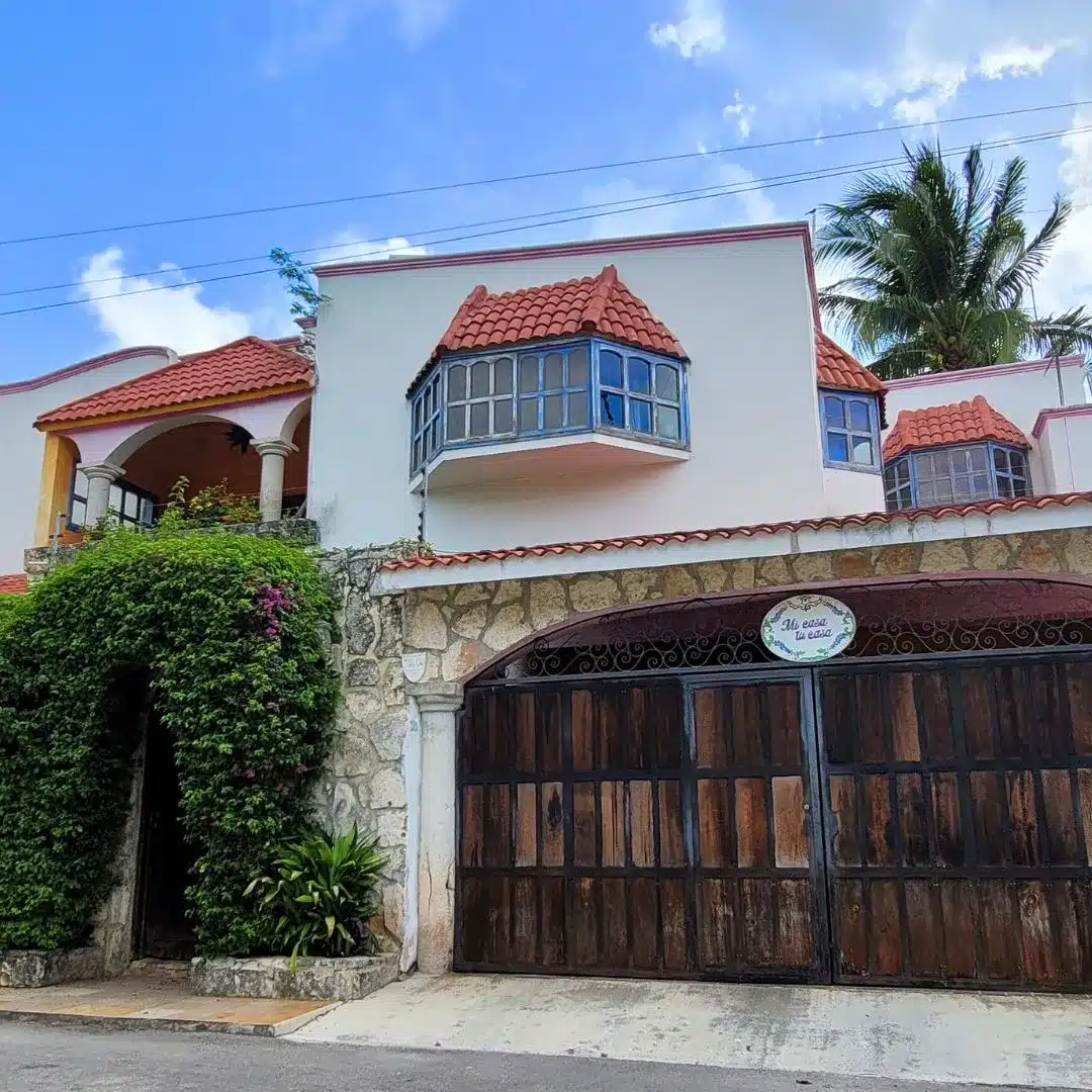 Hacienda Boutique Cozumel, an adult-only hotel for romantic getaways, with breakfast.
