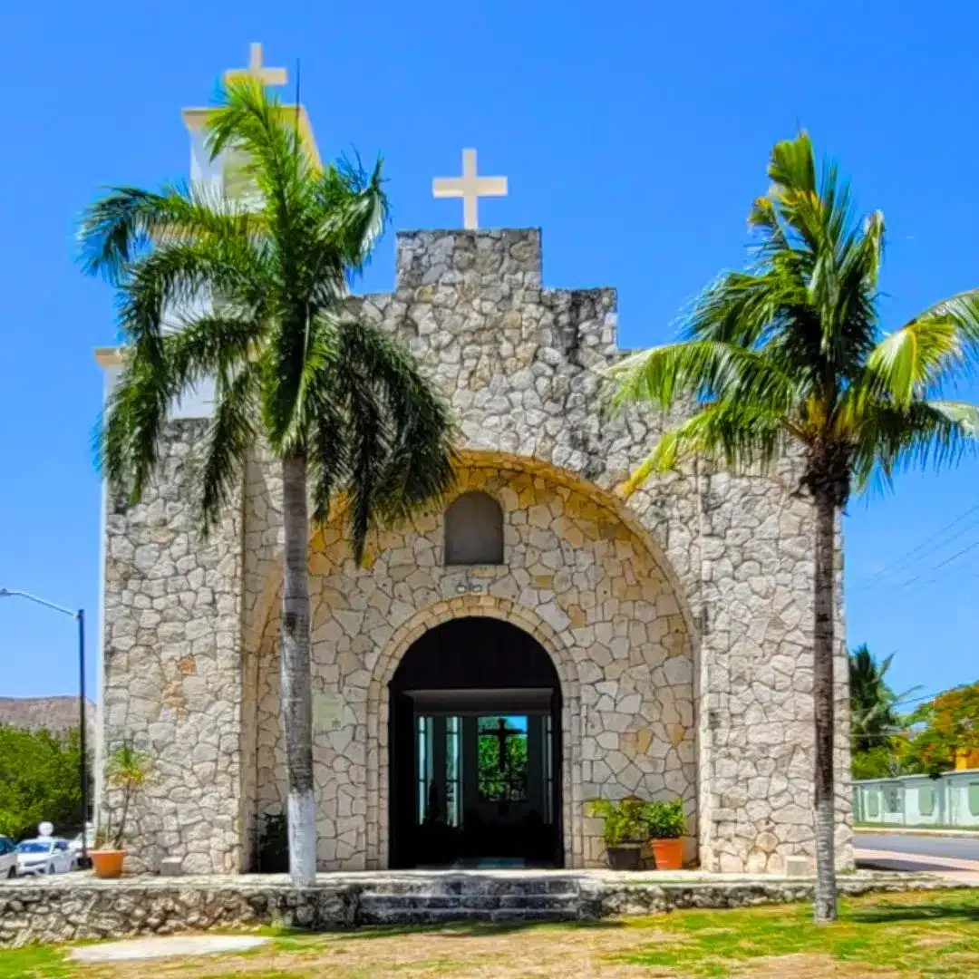 Cozumel: First Catholic Mass Site - Capilla Santa Cruz 1518 Capilla Santa Cruz, a memorial church in Cozumel, marking the site of Mexico's first Catholic mass, documented by the Royal Navy in 1518.