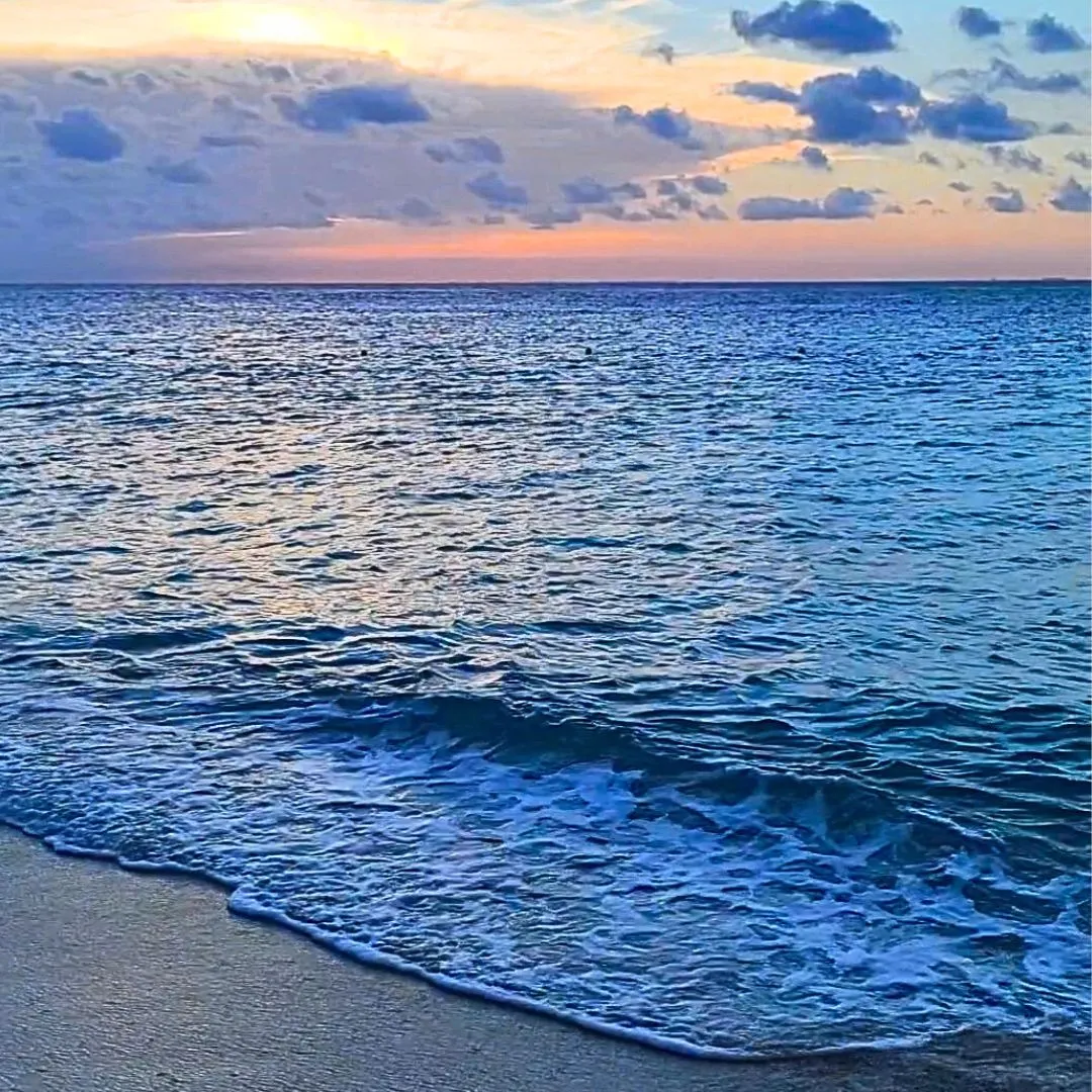 Cozumel South Beach: Diving, Luxury, Sunsets Ocean beach in Cozumel's South Hotel Zone, ideal for divers, all-inclusive luxury, and epic sunsets.