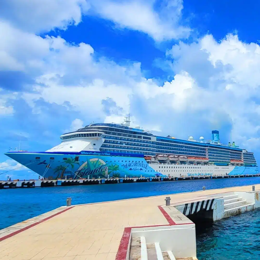 Margaritaville and taxis at Cozumel International Pier. Cozumel taxi fares from cruise ports to beach clubs